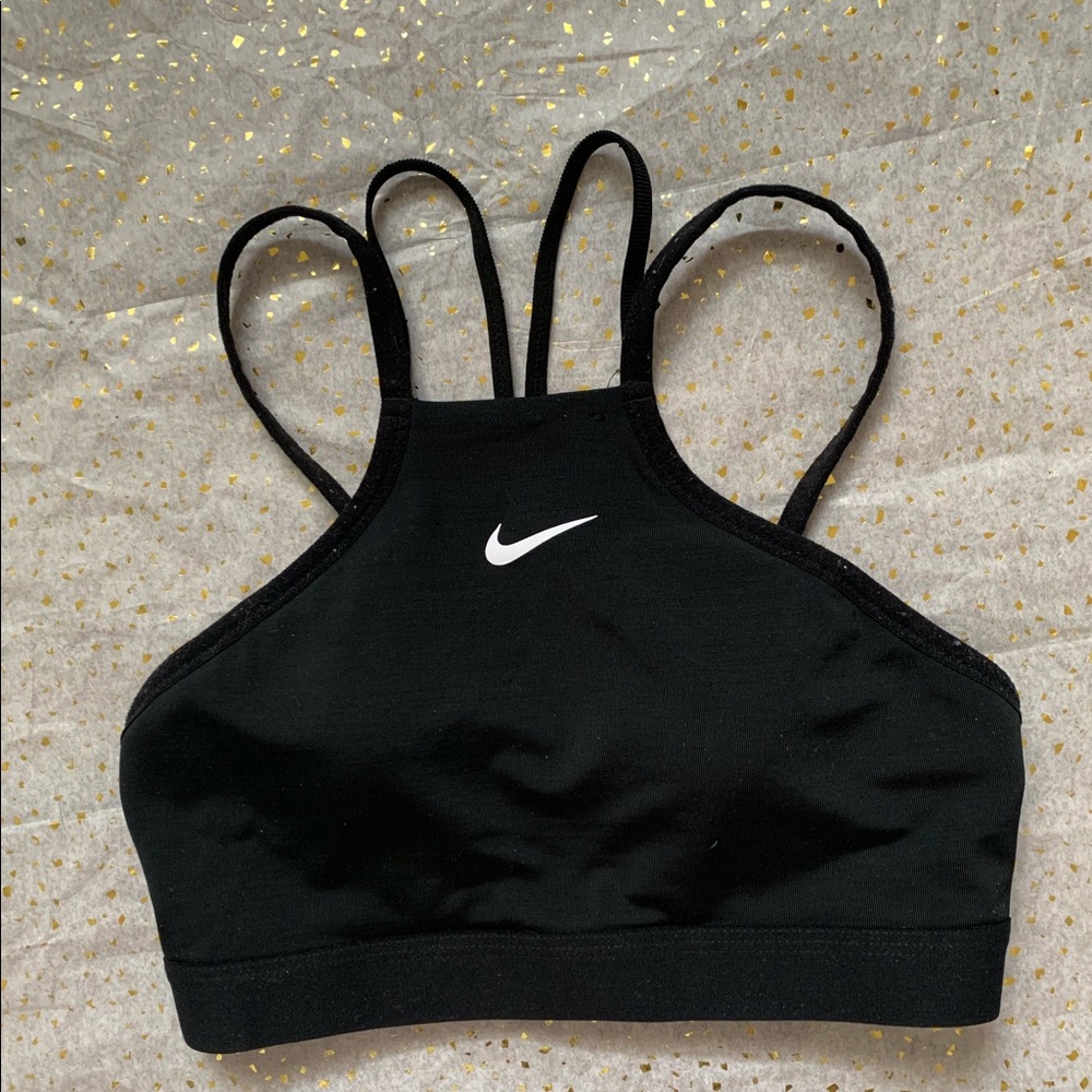Nike dri-fit sports bra 🌟